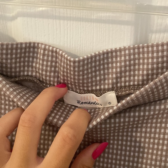 Checkered school girl skirt - Picture 3 of 3